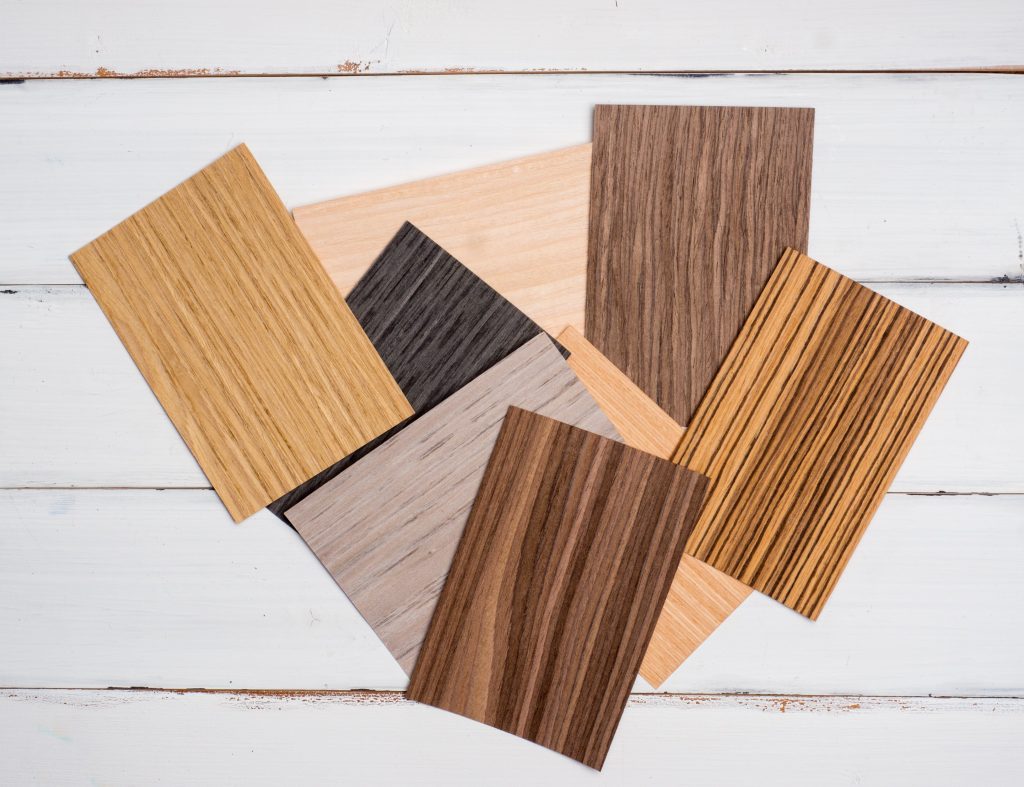 MDF – Ce Este, Utilizări, Avantaje și Dezavantaje MDF-ul (Medium Density Fiberboard, sau placă din fibre de densitate medie)